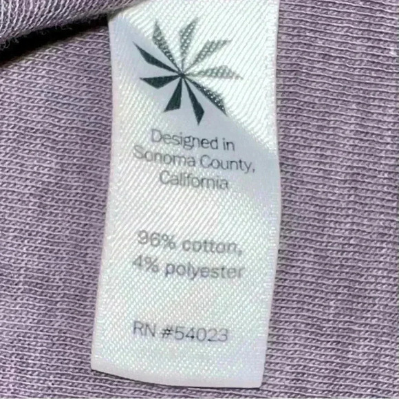 Dark grey Athleta rolled sleeves side slit nwot top size small - Picture 4 of 8